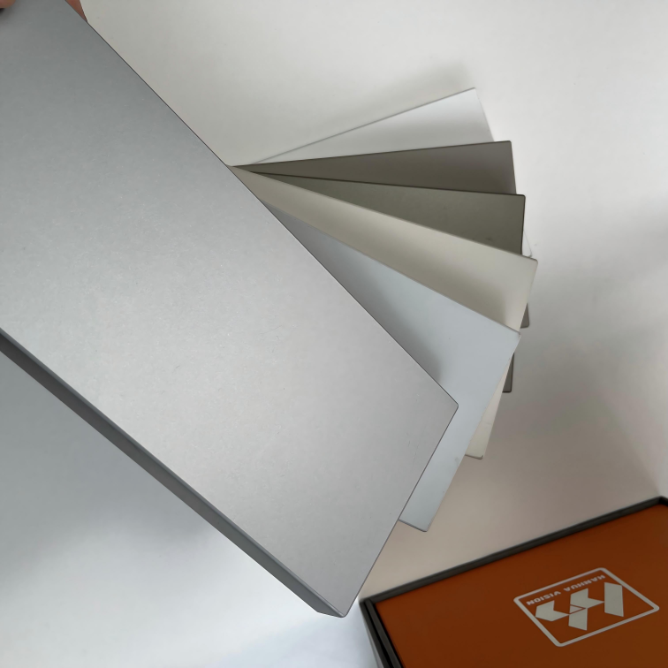 တောက်ပသော PET Laminate