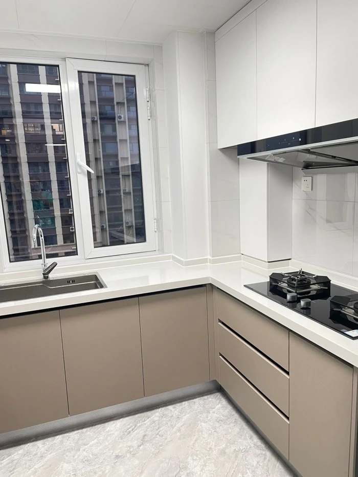 Seamless Acrylic Panels On All Six Sides